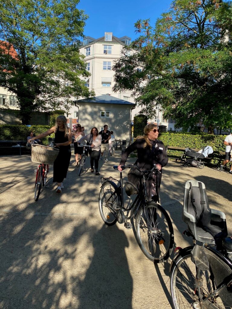 Study tour on bike - spaces