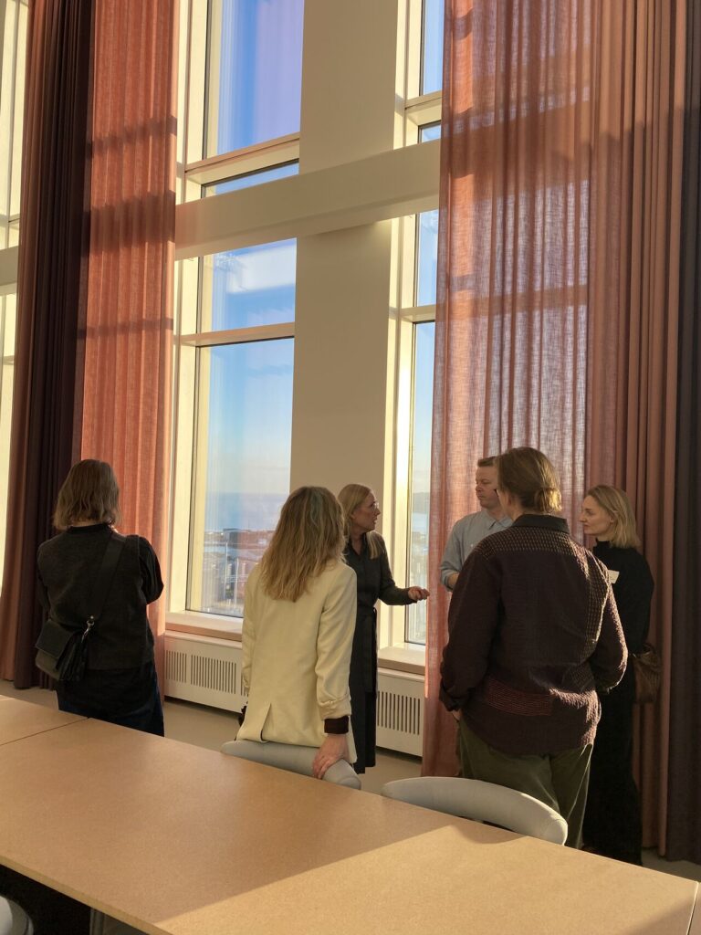 Study tour on Bike i Aarhus med Peacock Travel. Besøg hos AART.