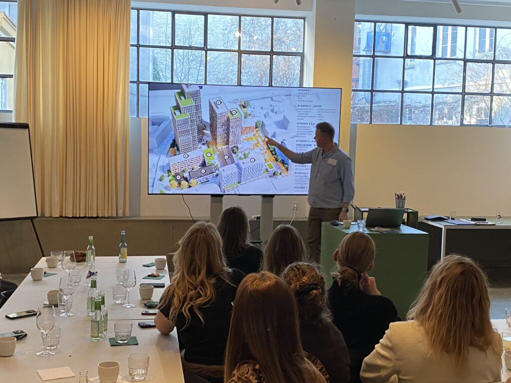 Study tour on Bike i Aarhus med Peacock Travel. Besøg hos LYNfabrikken.